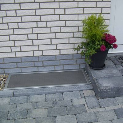 Lichtschachtabdeckungen nach Maß: Warum Sie besonders für den Herbst wichtig sind.